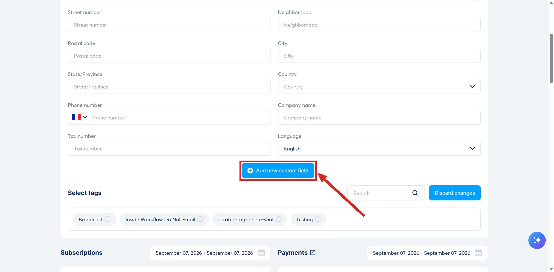 An open contact record in systeme.io, with the Add new custom field button highlighted.